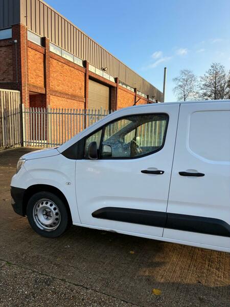 Used Vauxhall Combo 2021 for sale - 76896624: Photo 4