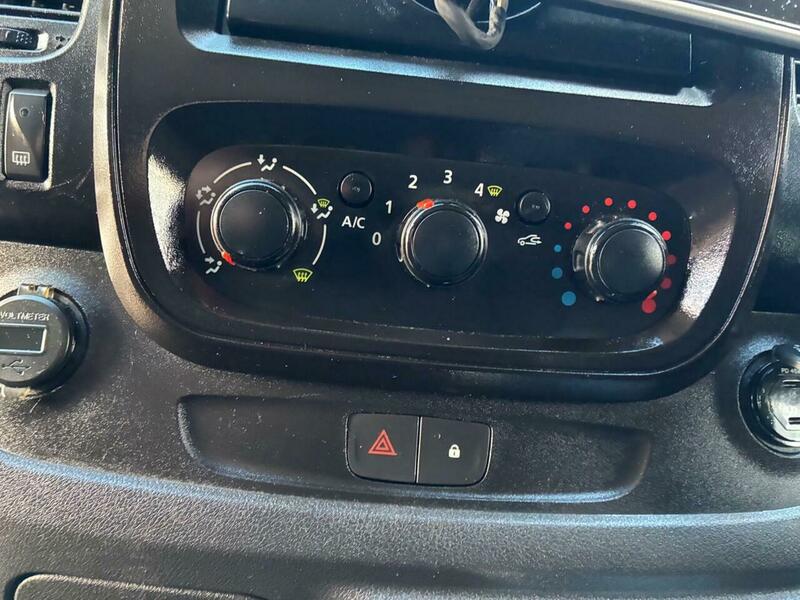 Used Vauxhall Vivaro 2015 for sale - 76712193: Photo 26