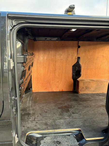 Used Vauxhall Vivaro 2015 for sale - 76712193: Photo 37