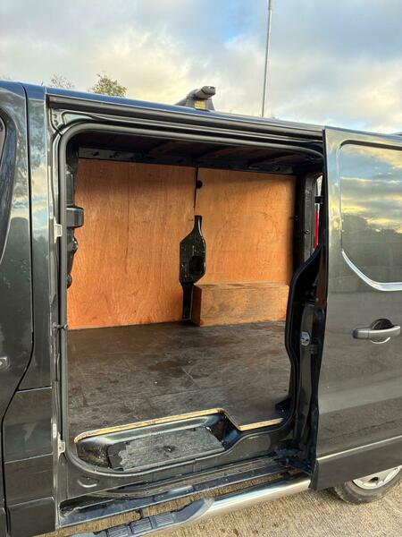 Used Vauxhall Vivaro 2015 for sale - 76712193: Photo 41