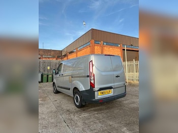 Used Ford Transit Custom 2017 for sale - 76934955: Photo