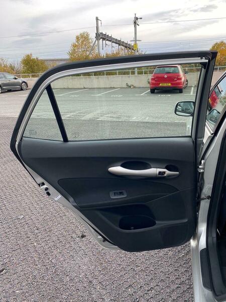 Used Toyota Auris 2009 for sale - 76439681: Photo 11