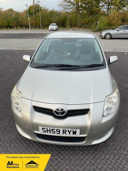 Used Toyota Auris 2009 for sale - 76439681: Photo 2