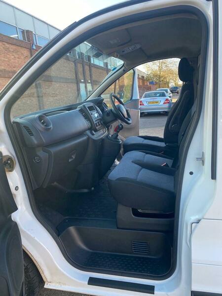 Used Vauxhall Vivaro 2015 for sale - 76618339: Photo 11