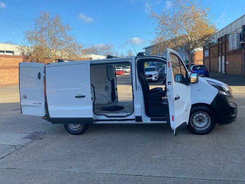 Used Vauxhall Vivaro 2015 for sale - 76618339: Photo 16