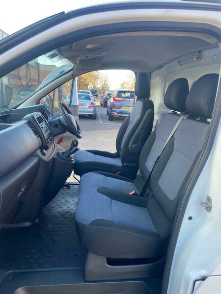 Used Vauxhall Vivaro 2015 for sale - 76618339: Photo 19