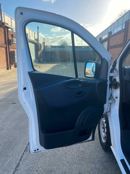 Used Vauxhall Vivaro 2015 for sale - 76618339: Photo 21