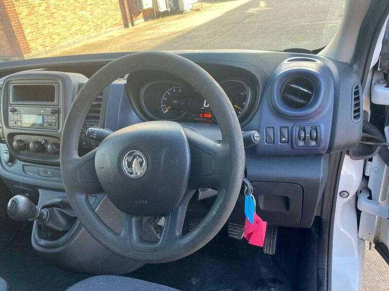 Used Vauxhall Vivaro 2015 for sale - 76618339: Photo 23