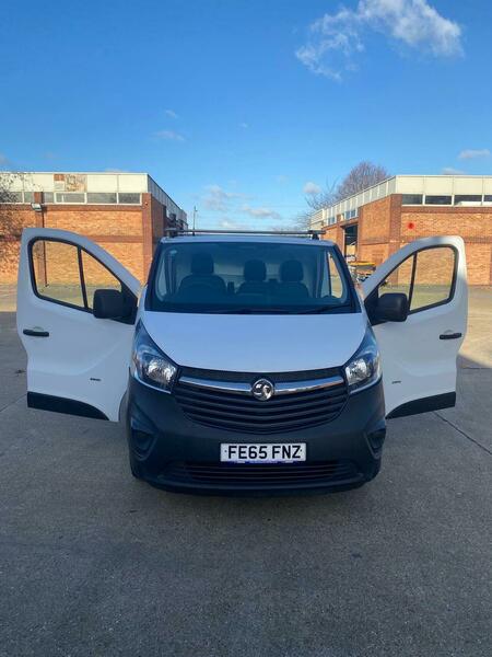 Used Vauxhall Vivaro 2015 for sale - 76618339: Photo 4