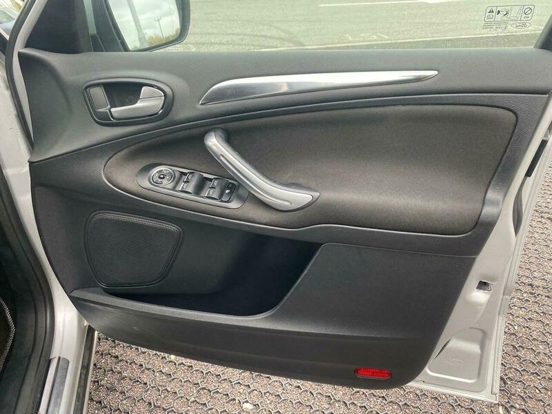 Used Ford S-Max 2013 for sale - 76470756: Photo 25