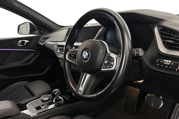 Used BMW 1 Series 2023 for sale - 76123130: Photo 12