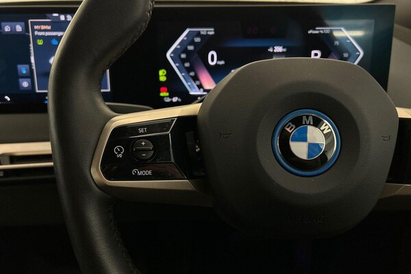Used BMW iX 2023 for sale - 75109386: Photo 18