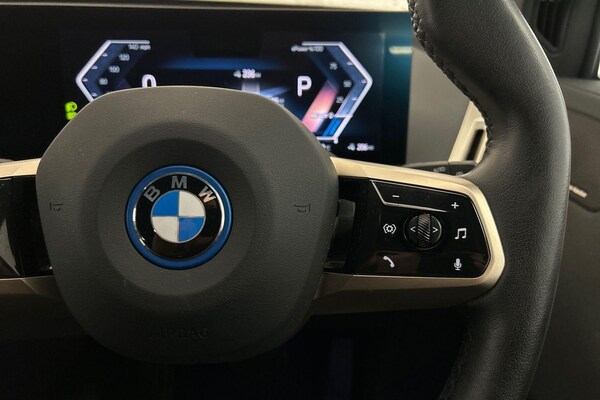 Used BMW iX 2023 for sale - 75109386: Photo 19