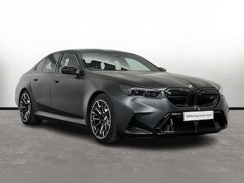 2024 (74) - M5 4dr DCT