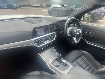 Used BMW 3 Series 2019 for sale - 75540421: Photo