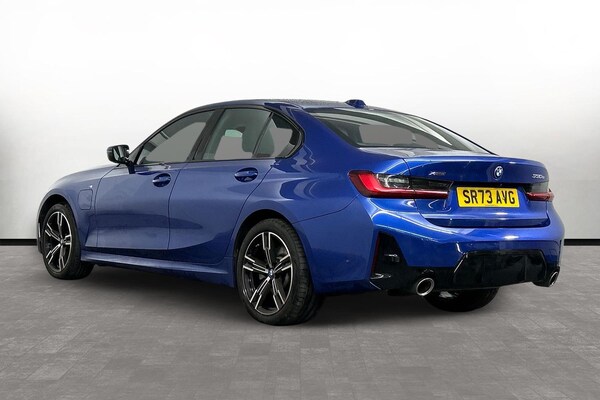 Used BMW 3 Series 2023 for sale - 76214558: Photo 2