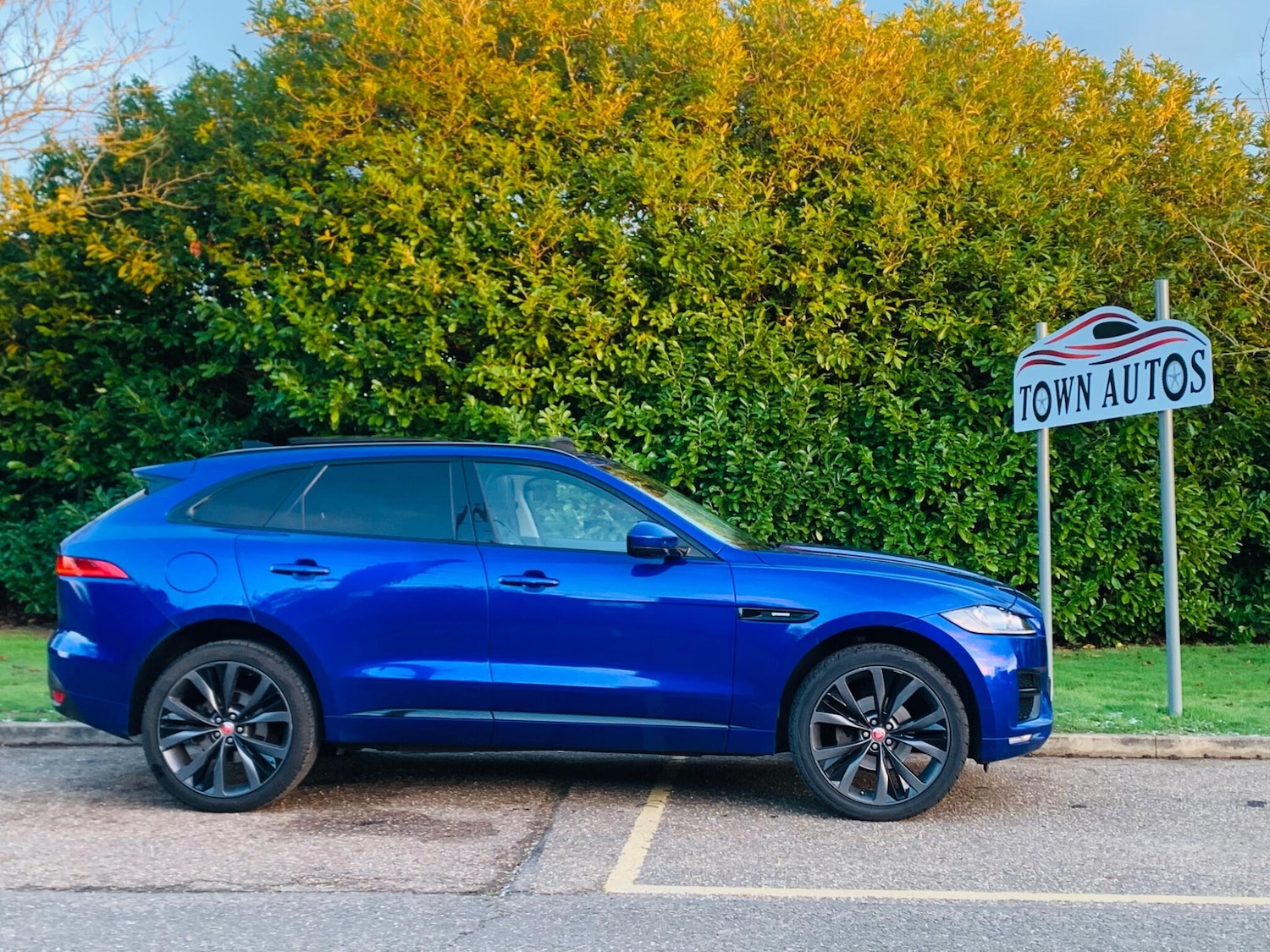 Used Jaguar F-Pace 2019 for sale - 77097382: Photo 6