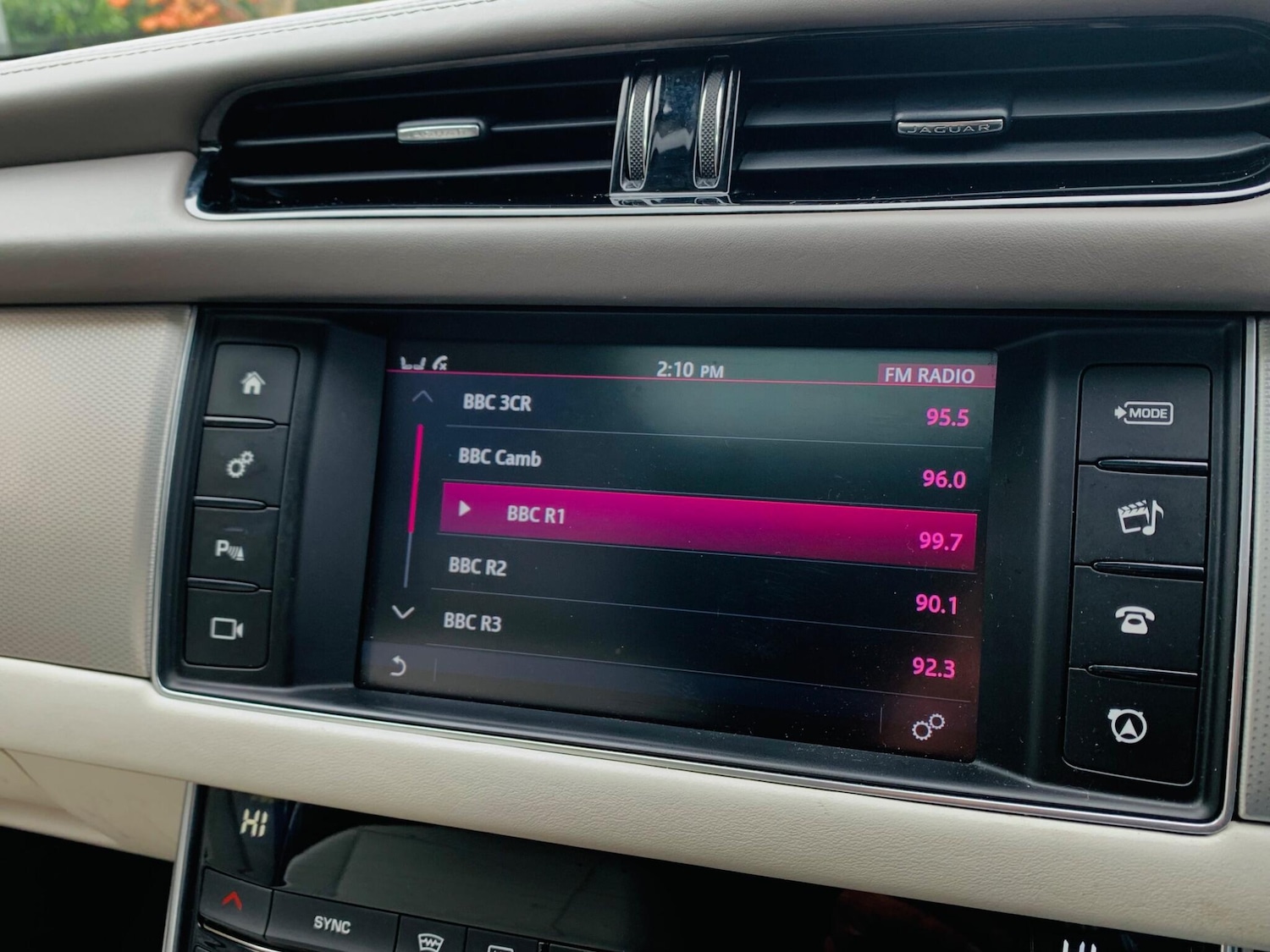 Used Jaguar XF 2015 for sale - 77242774: Photo 31