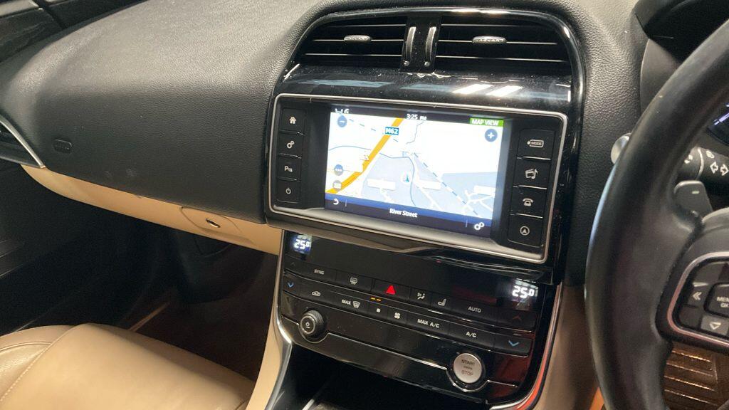 Used Jaguar XE 2015 for sale - 77440900: Photo 11