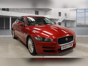 Used Jaguar XE 2015 for sale - 77440900: Photo