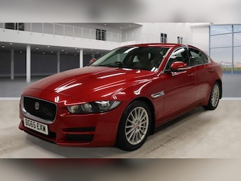Used Jaguar XE 2015 for sale - 77440900: Photo