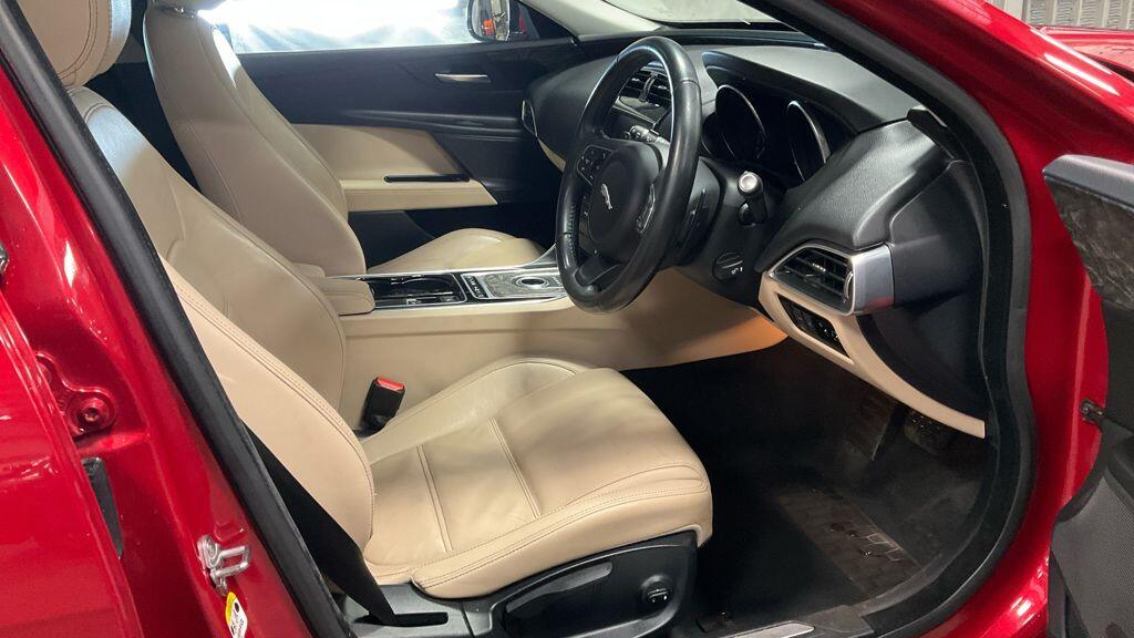 Used Jaguar XE 2015 for sale - 77440900: Photo 9