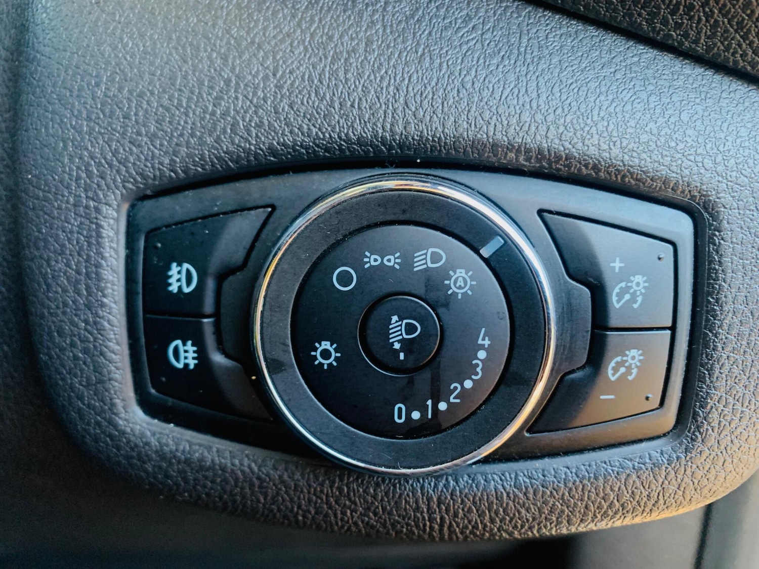 Used Ford Transit Connect 2017 for sale - 76743251: Photo 19