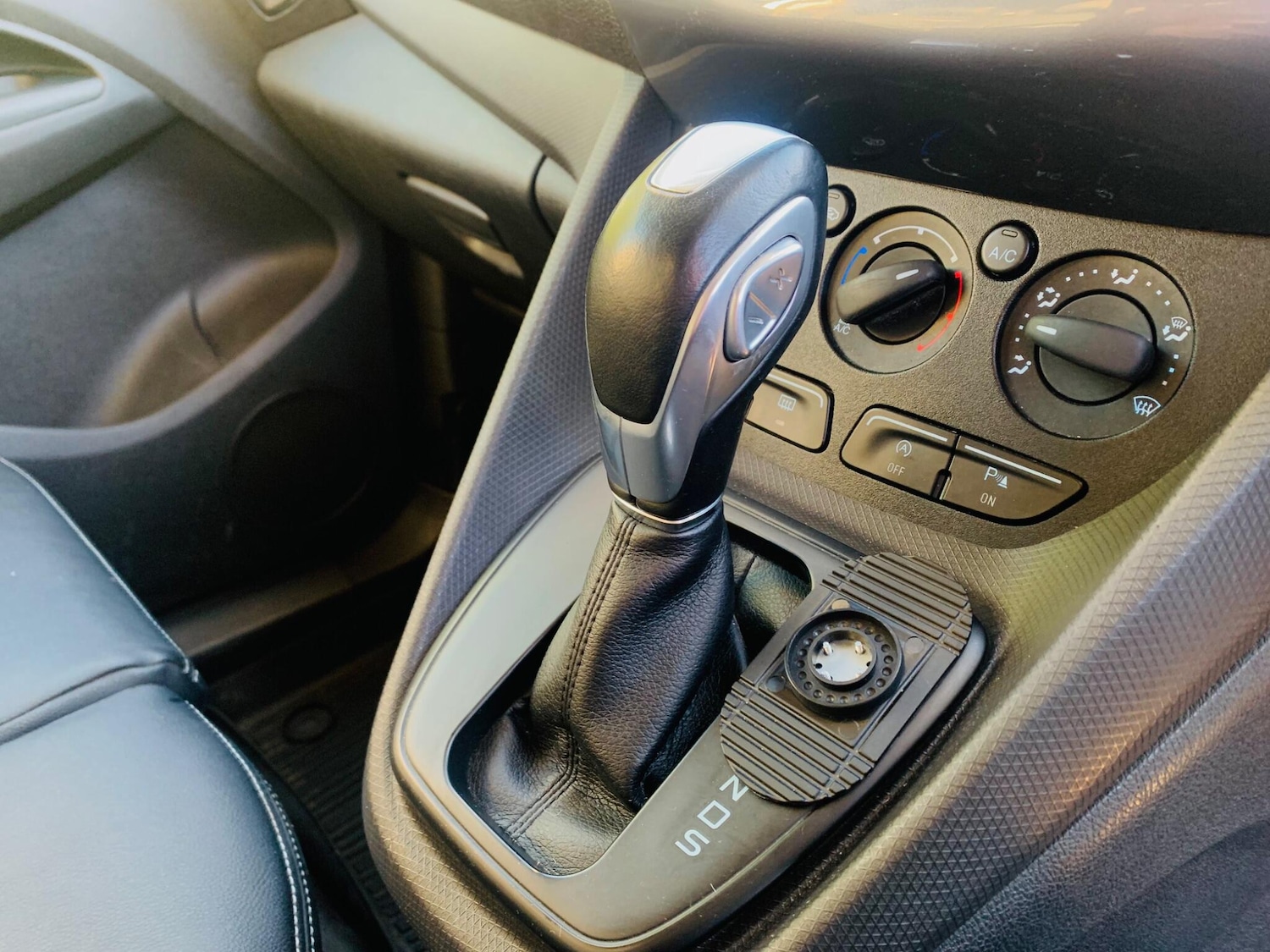 Used Ford Transit Connect 2017 for sale - 76743251: Photo 25