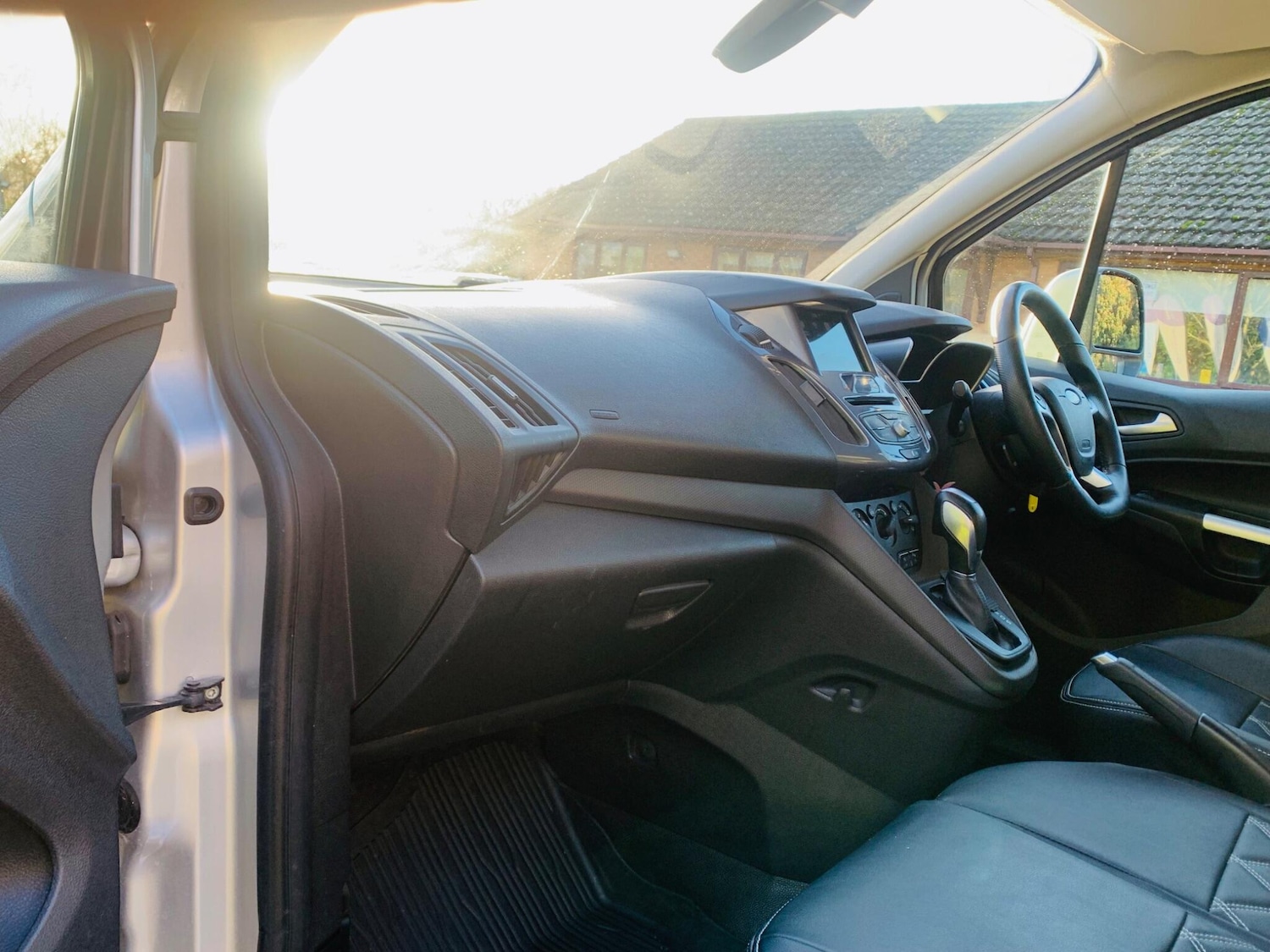 Used Ford Transit Connect 2017 for sale - 76743251: Photo 27