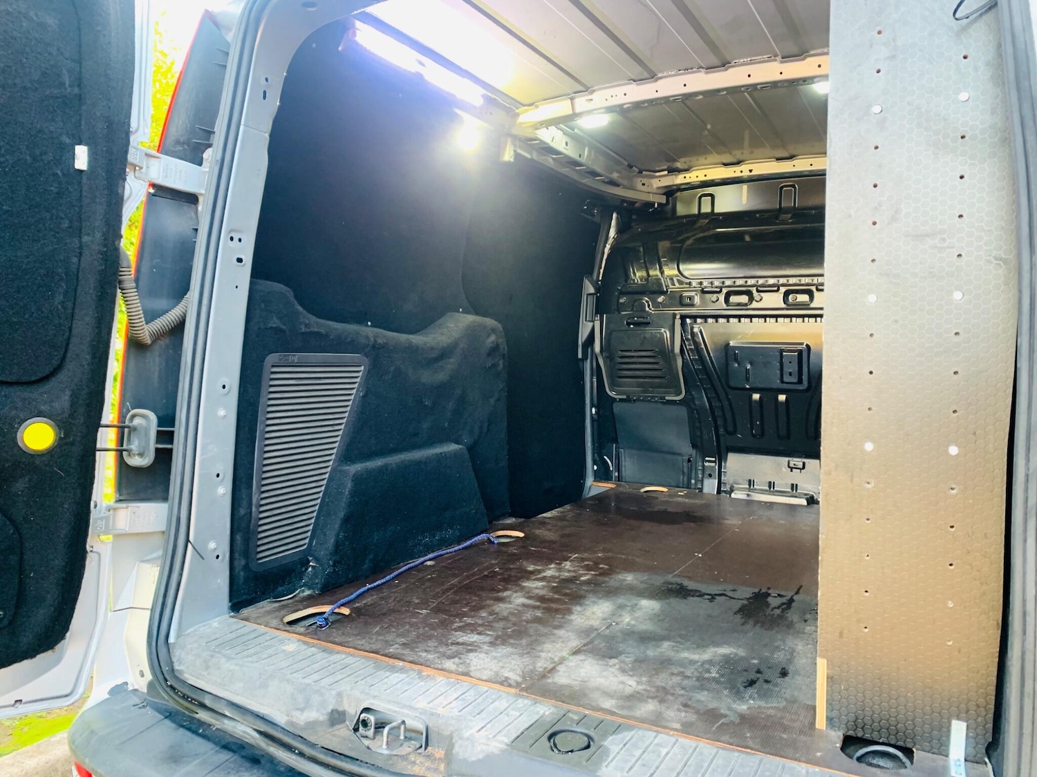 Used Ford Transit Connect 2017 for sale - 76743251: Photo 30