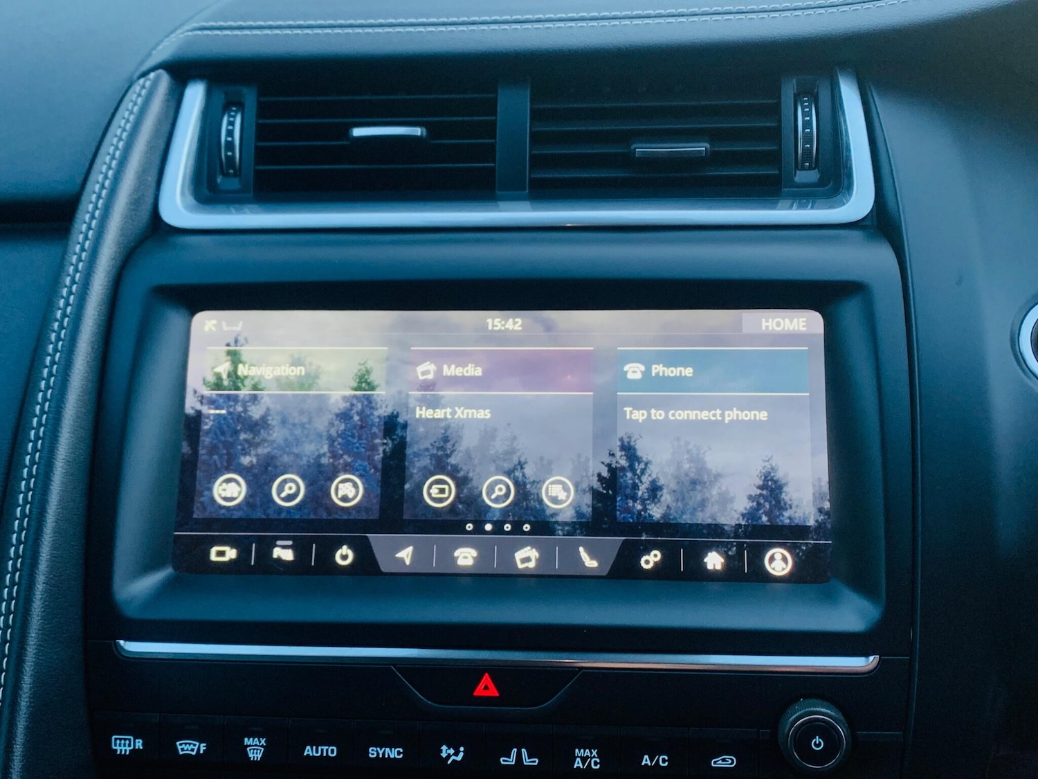 Used Jaguar E-Pace 2019 for sale - 77016899: Photo 32