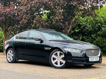 Used Jaguar XE 2017 for sale - 79465151: Photo