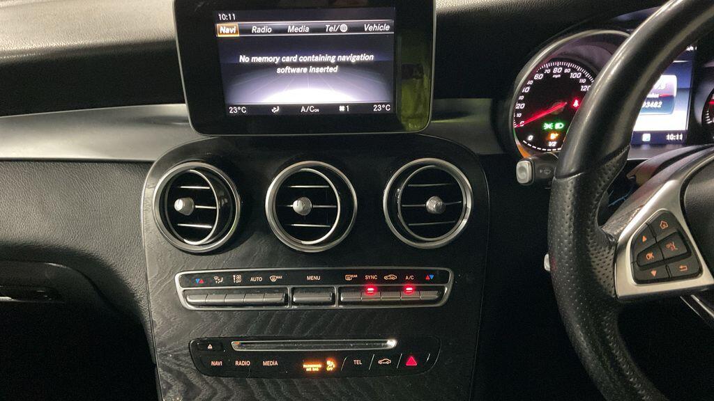 Used Mercedes-Benz GLC 2018 for sale - 77633363: Photo 11