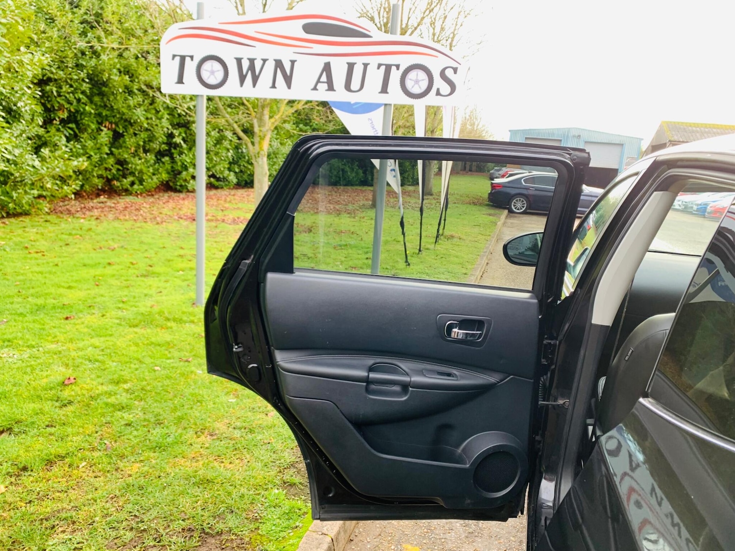 Used Nissan Qashqai+2 2011 for sale - 77203320: Photo 16