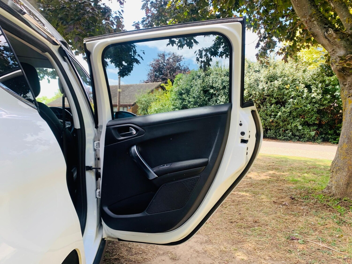 Vehicle 28