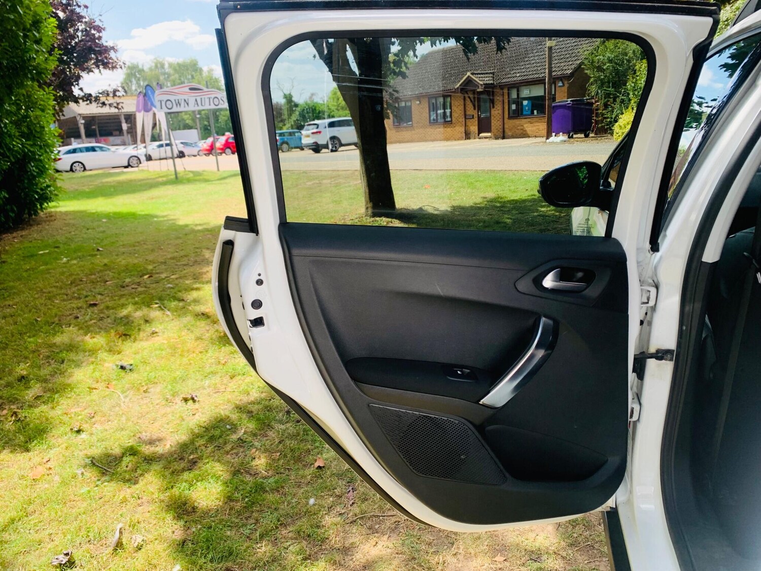 Vehicle 29