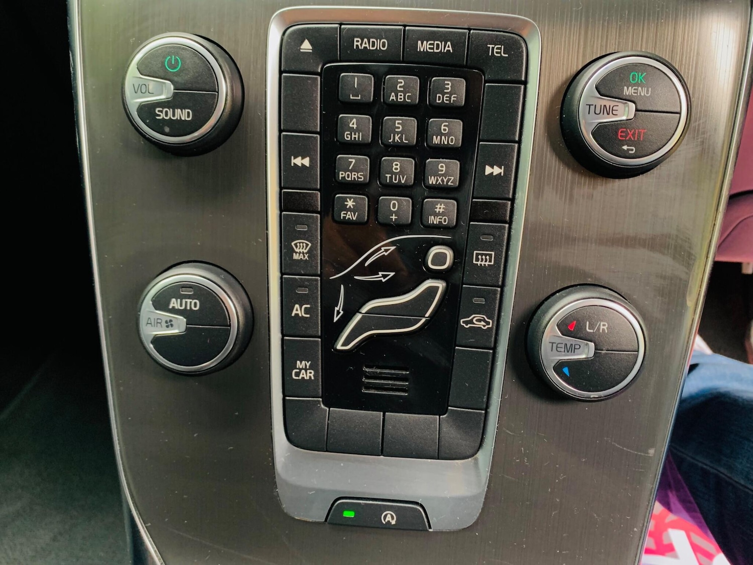 Used Volvo V40 Cross Country 2015 for sale - 75838850: Photo 12