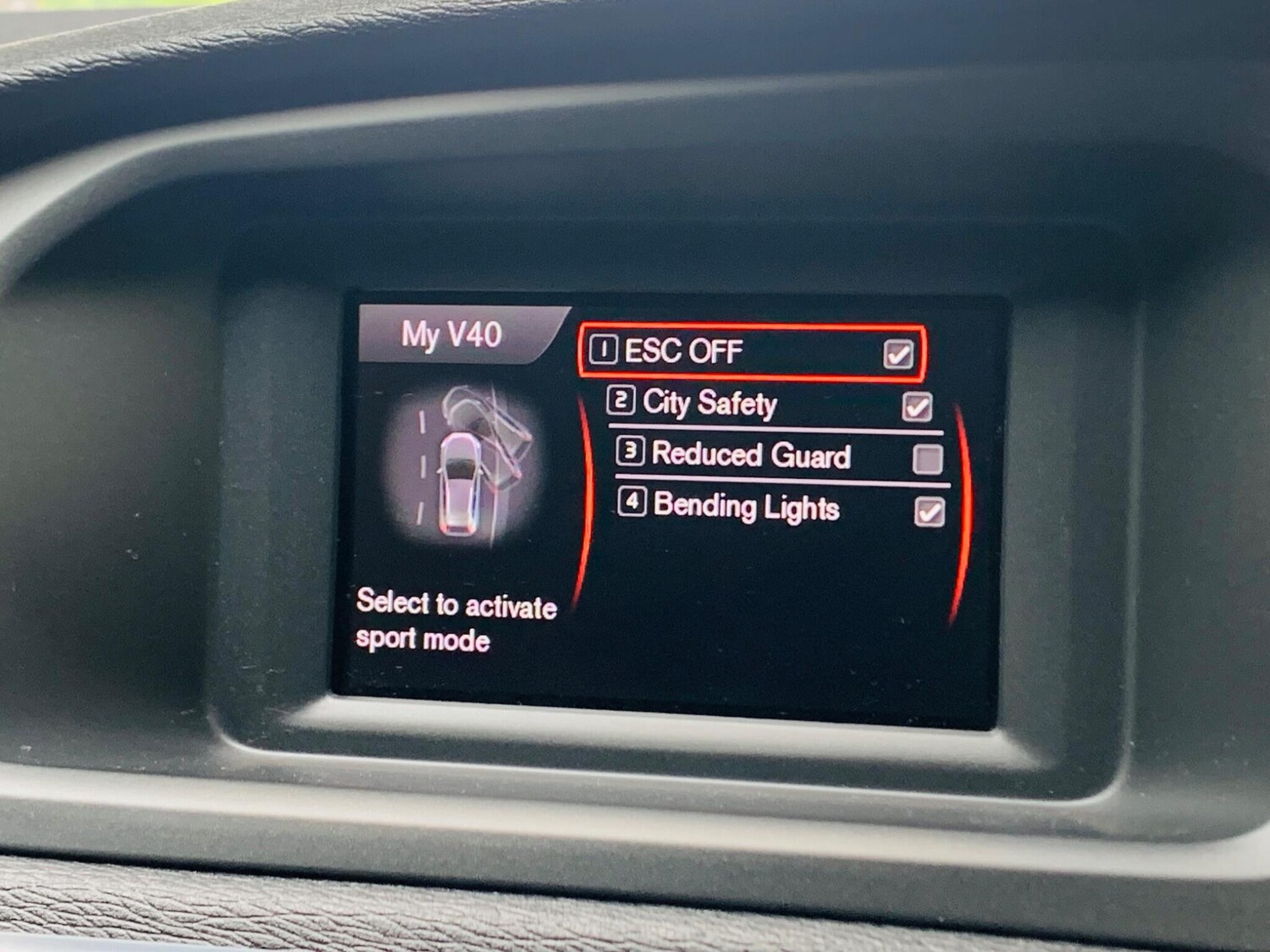 Used Volvo V40 Cross Country 2015 for sale - 75838850: Photo 16