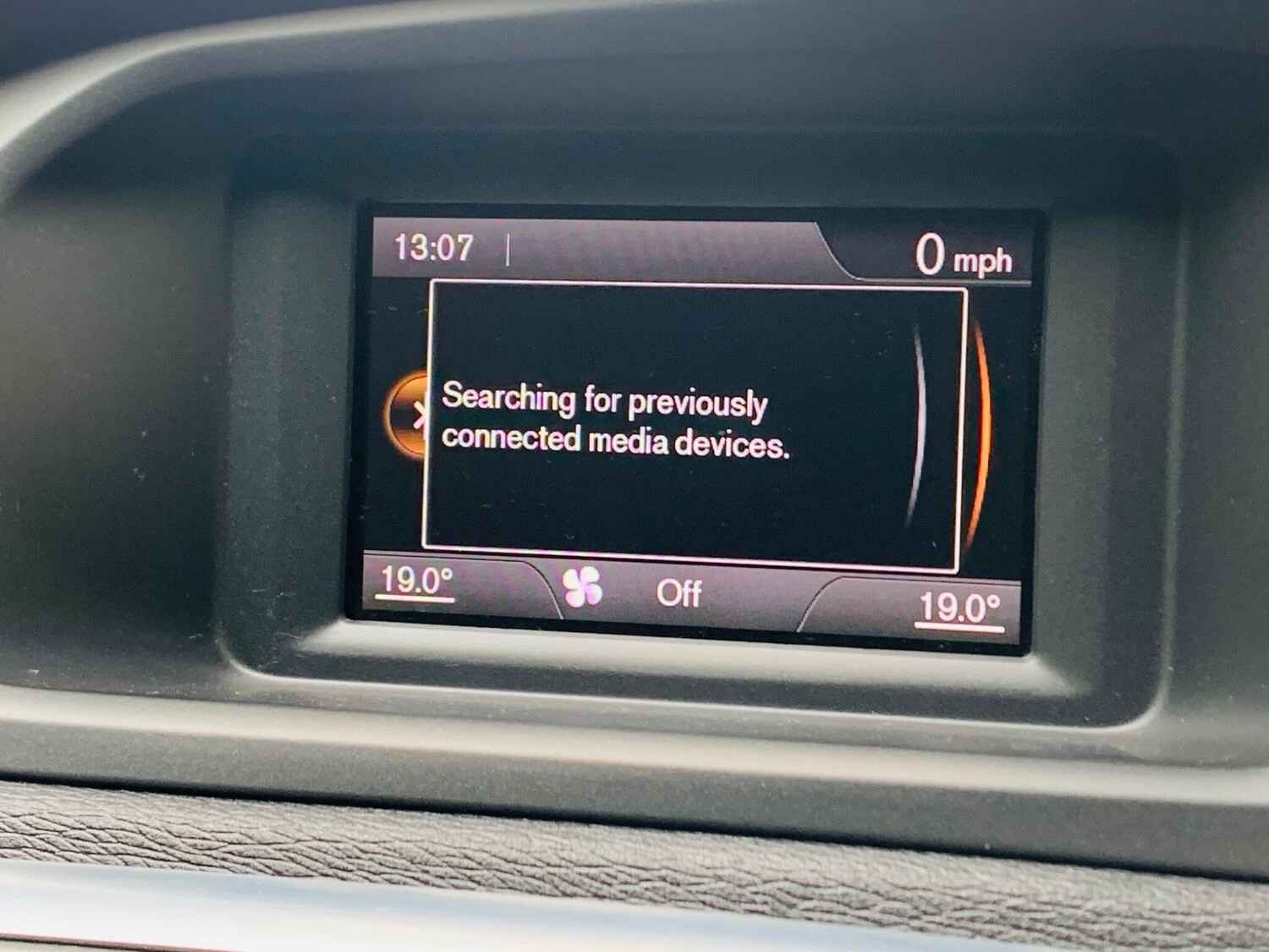 Used Volvo V40 Cross Country 2015 for sale - 75838850: Photo 19