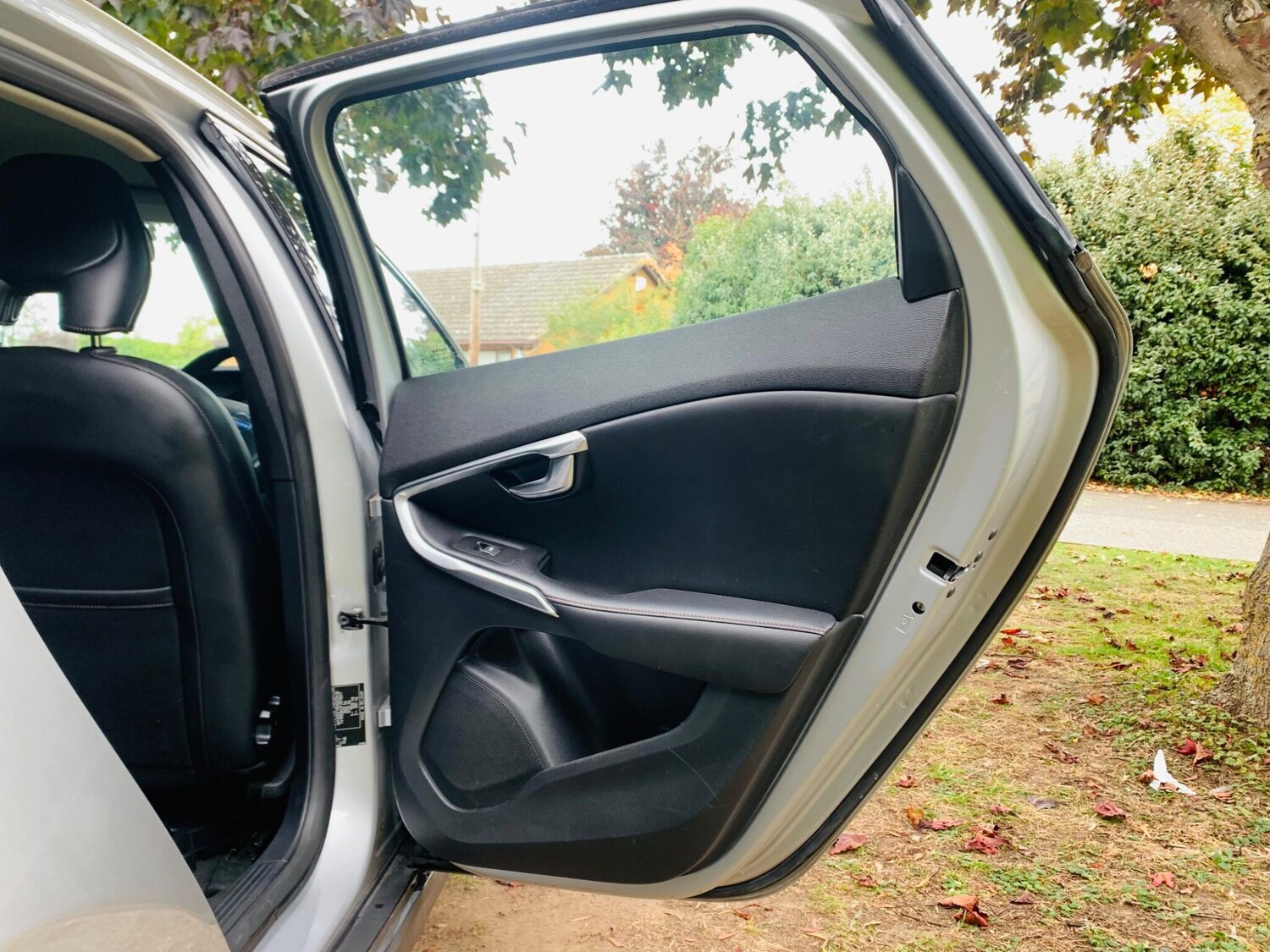 Used Volvo V40 Cross Country 2015 for sale - 75838850: Photo 21