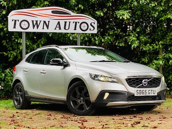 Used Volvo V40 Cross Country 2015 for sale - 75838850: Photo