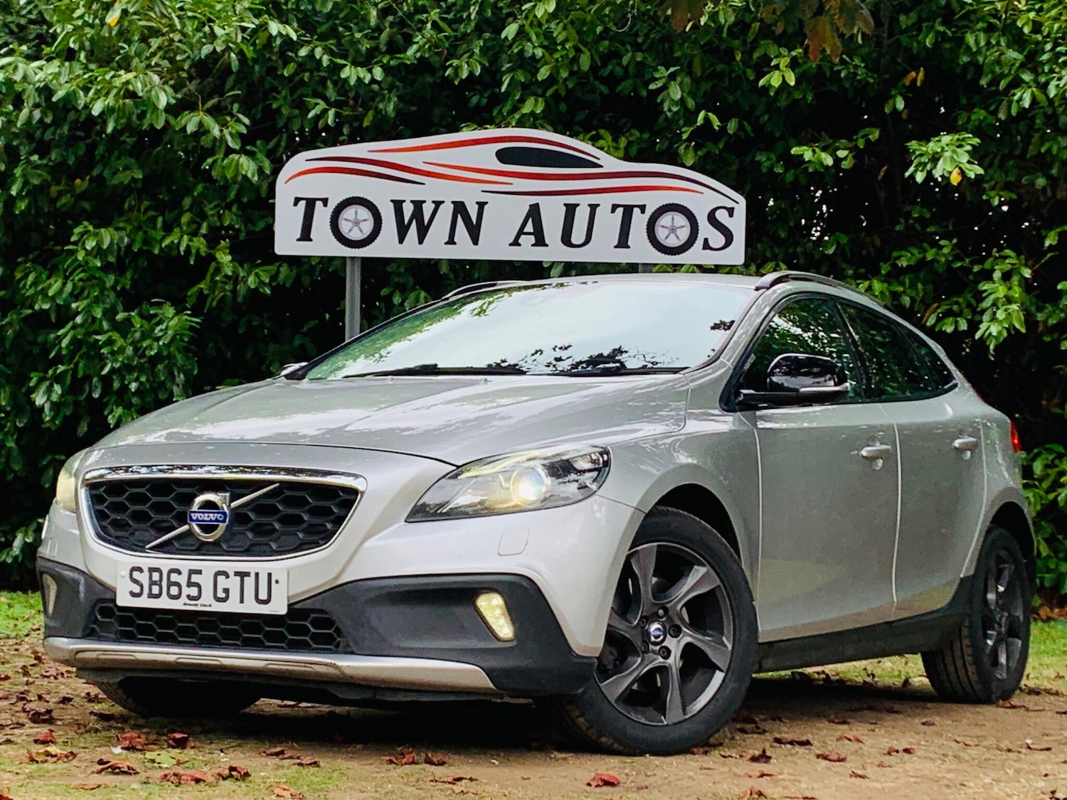 Used Volvo V40 Cross Country 2015 for sale - 75838850: Photo 37