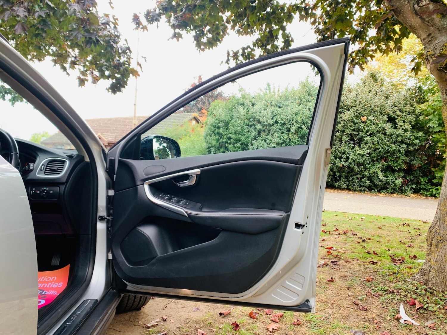 Used Volvo V40 Cross Country 2015 for sale - 75838850: Photo 4