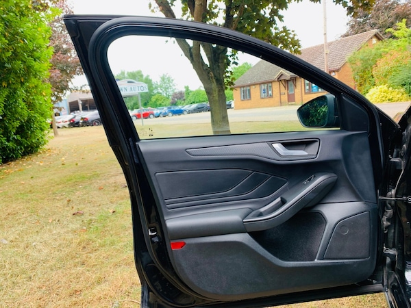 Used Ford Focus 2020 for sale - 74750416: Photo 43