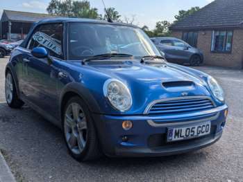 Used MINI Convertible 2005 for sale - 74699699: Photo