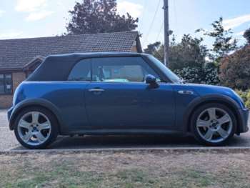 Used MINI Convertible 2005 for sale - 74699699: Photo