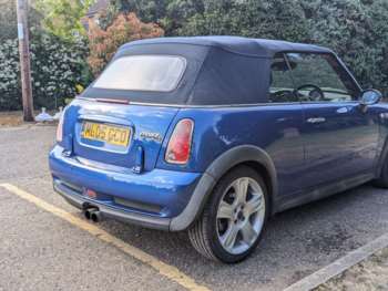 Used MINI Convertible 2005 for sale - 74699699: Photo