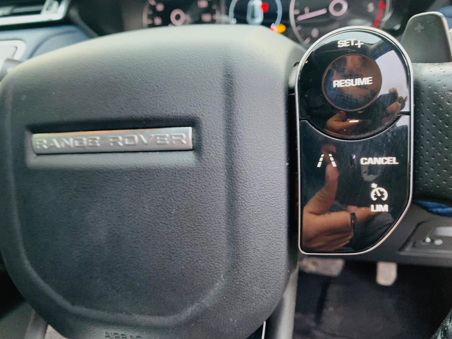 Used Land Rover Range Rover Velar 2018 for sale - 76744829: Photo 18