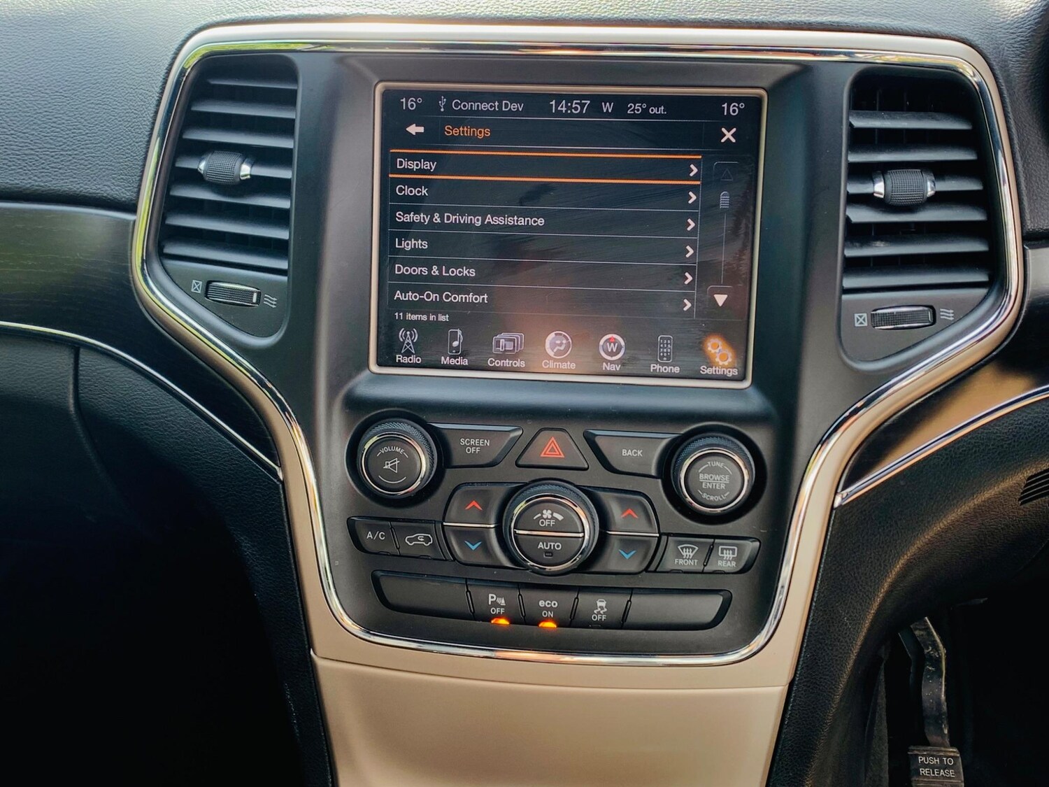 Used Jeep Grand Cherokee 2014 for sale - 77510569: Photo 32