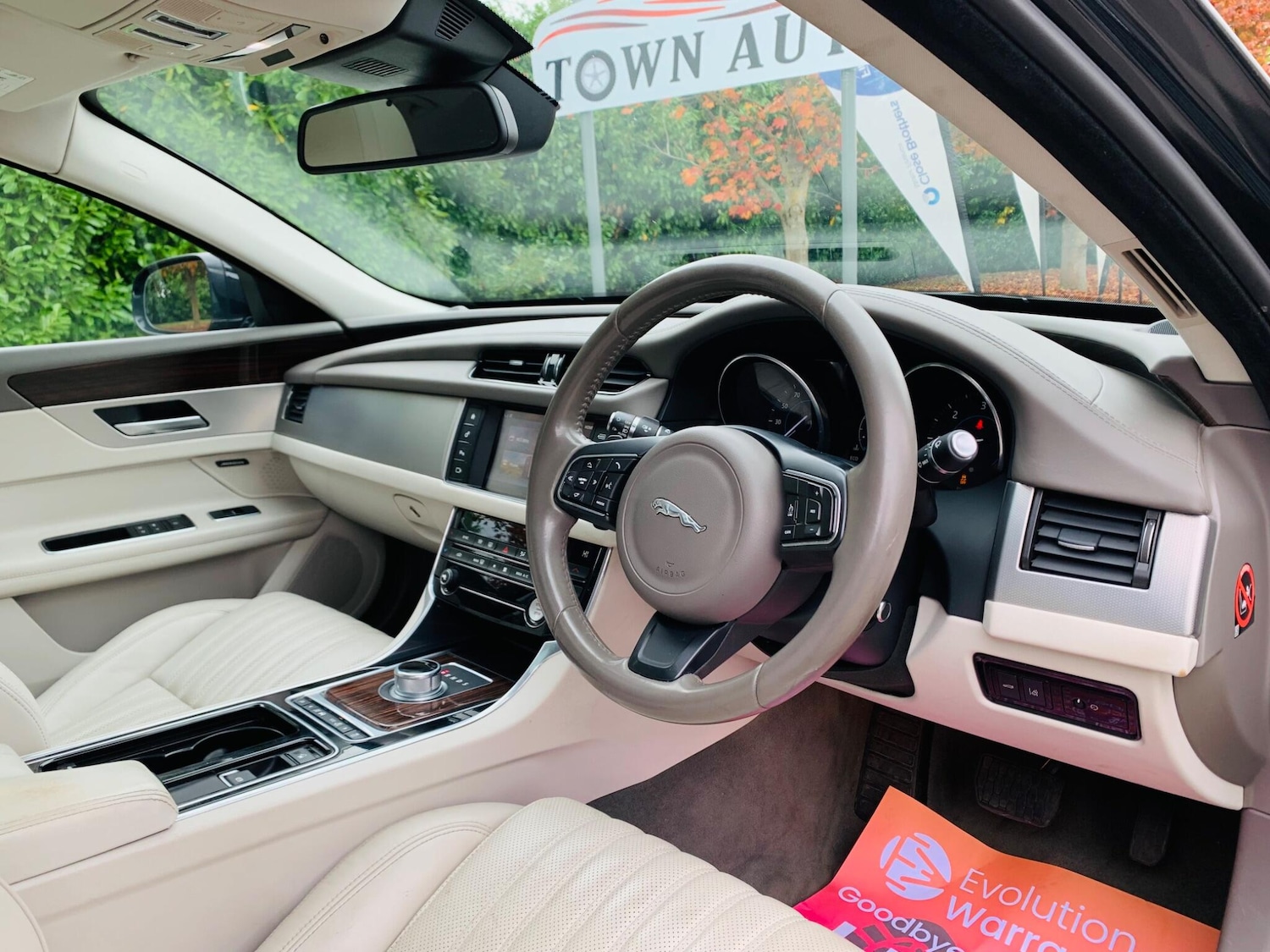 Used Jaguar XF 2015 for sale - 77291820: Photo 13